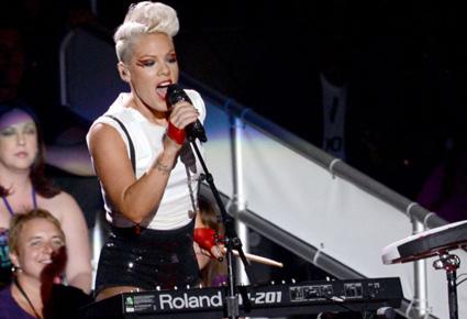 حفل جوائز الـ"MTV": مفاجآت موسيقية وجمالية بالجملة 